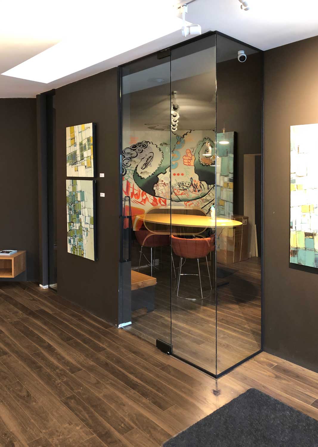 Enclosed glass living space